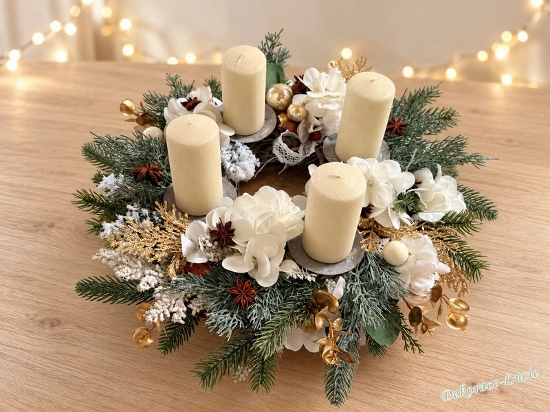 Adventní svícen krémový s badyánem