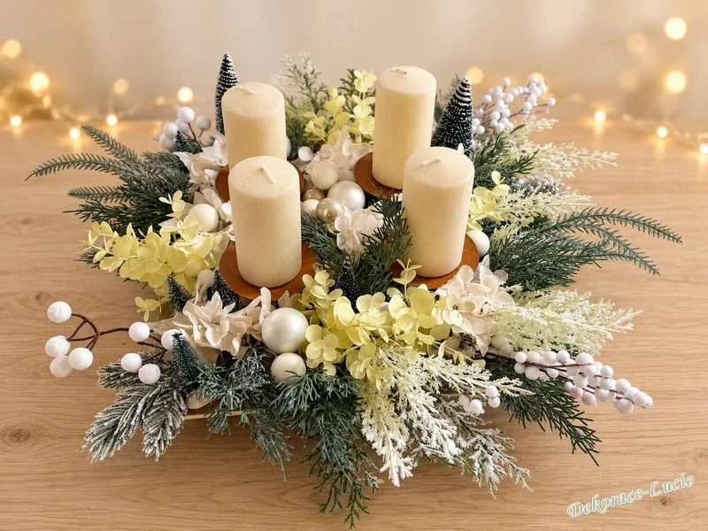 Adventní svícen krémový stromečkový