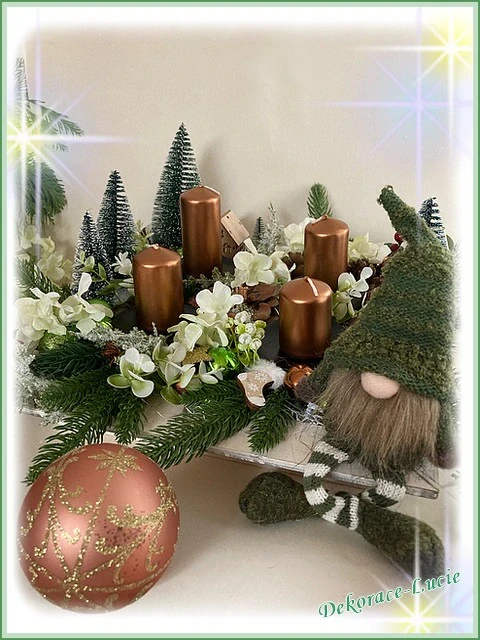 Adventní svícen čtvercový zelený skřítek
