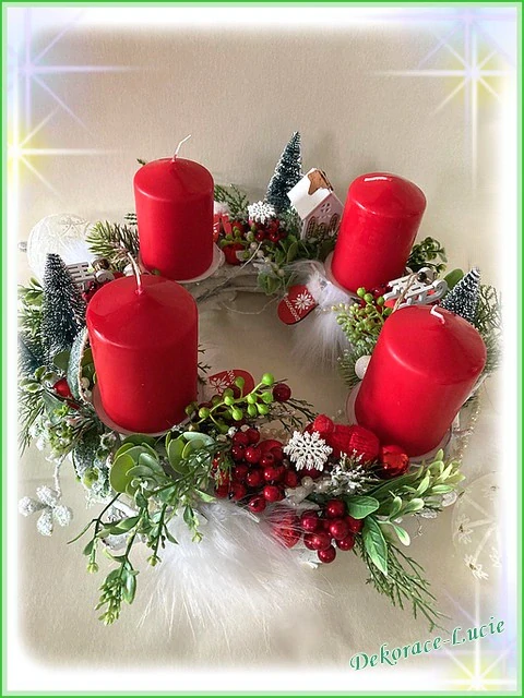 Adventní věnec červeno-bílý