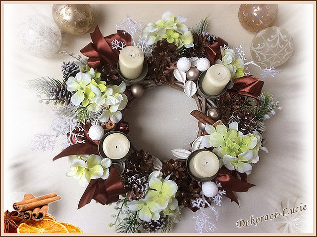 Adventní věnec s hortenzií